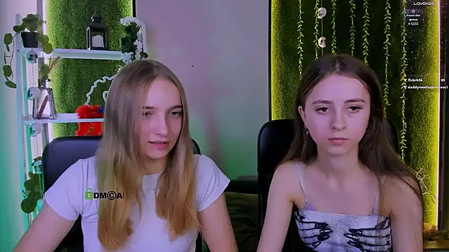 rebecca_smile's Webcam Show