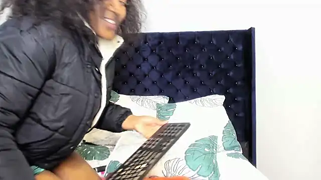 ConnieSmall24's Webcam Show