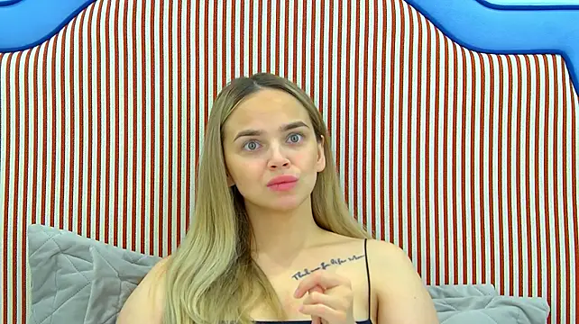 AnitaVenture Chat XXX in diretta