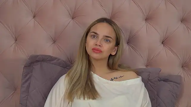 Show modela AnitaVenture na web-kameri