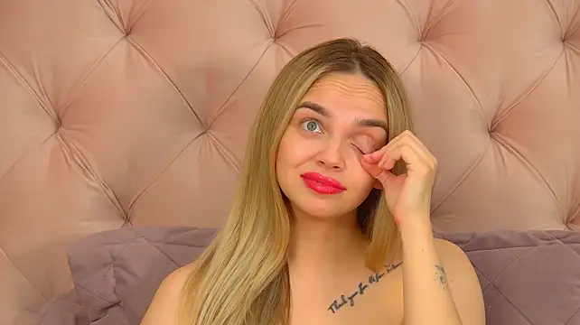 AnitaVenture's Live XXX Chat