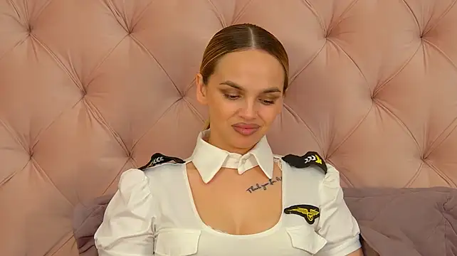 AnitaVenture Chat XXX in diretta