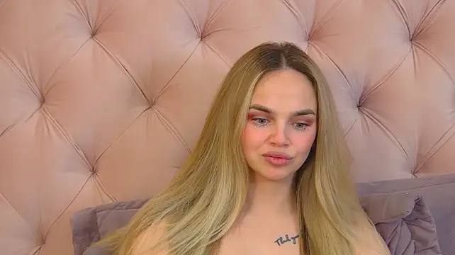 AnitaVenture's Live XXX Chat