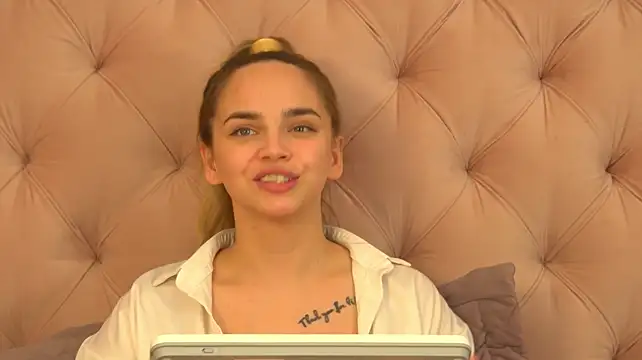 AnitaVenture Chat XXX live
