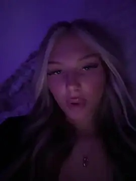 blondeeee Webcam-Show