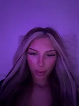 Chat XXX en directo de blondeeee
