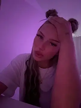 blondeeee Adlı Modelin Web Kamerası Şovu