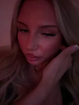 blondeeee Webcam-Show