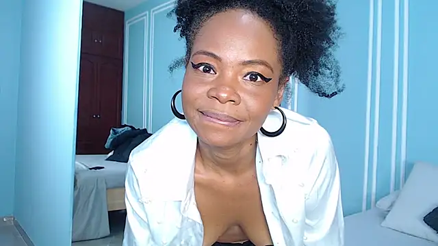 ChantalGarner – Naživo XXX chat