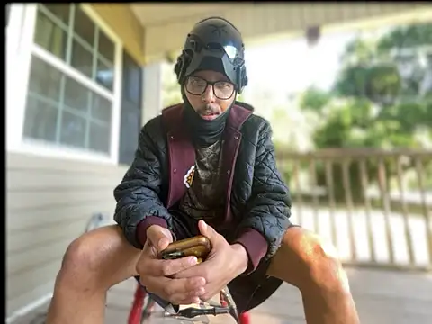 ThrowedWorldWide's Webcam Show