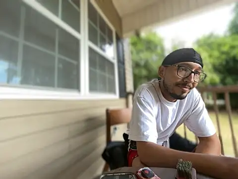 ThrowedWorldWide Show in webcam