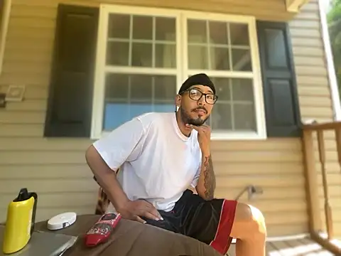 ThrowedWorldWide 在線直播表演