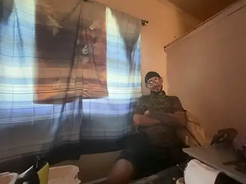 ThrowedWorldWide's Webcam Show