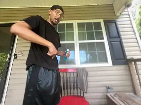 ThrowedWorldWide's Webcam Show