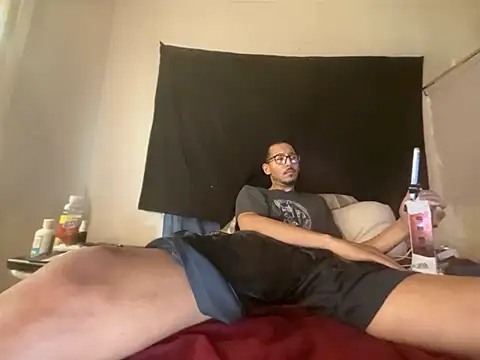 ThrowedWorldWide Show in webcam