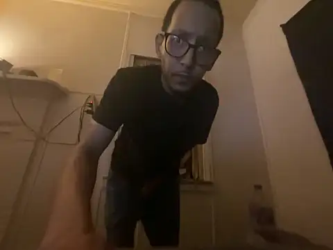ThrowedWorldWide's Webcam Show