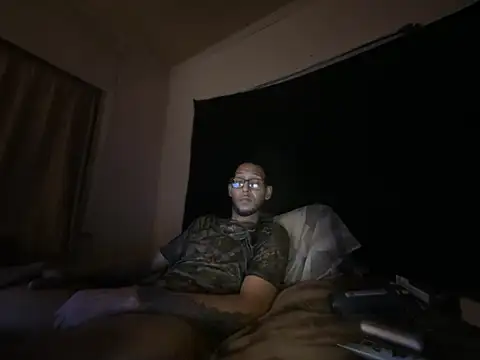 ThrowedWorldWide's Webcam Show