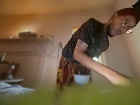 ThrowedWorldWide's Webcam Show