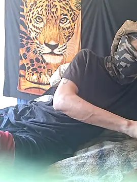 ThrowedWorldWide Show in webcam