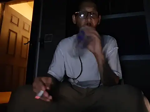 ThrowedWorldWide's Webcam Show