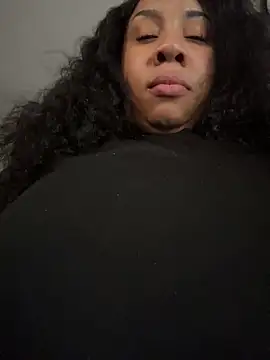 RoxieVoss' Live XXX Chat