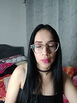 YaraDuartee's Live XXX Chat