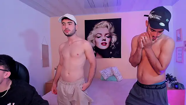 Spaceboys18's Webcam Show