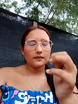 young_dairy01's Webcam Show