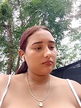 young_dairy01's Webcam Show