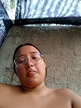 young_dairy01's Webcam Show