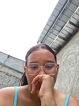 young_dairy01 Webcam show