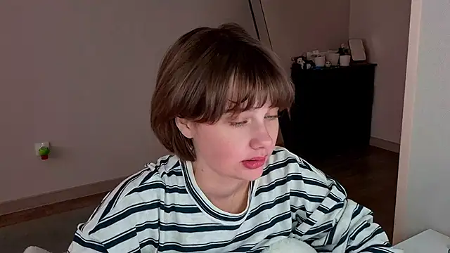 ExitedTroth Show in webcam