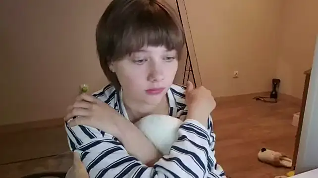ExitedTroth Show in webcam