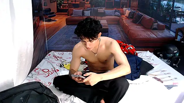 RomeoMillerr's Webcam Show