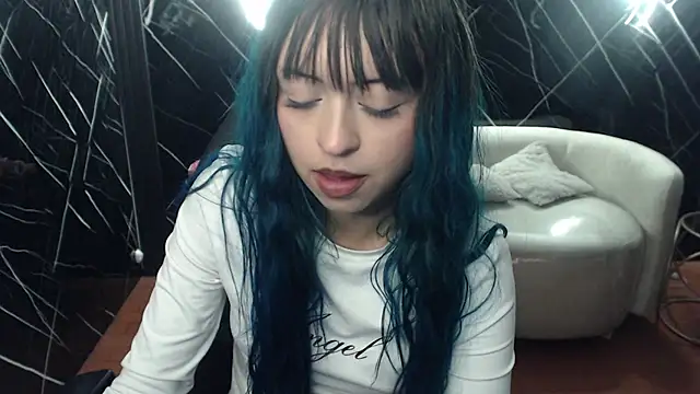 _ceeleste_cute_'s Live Chat Room