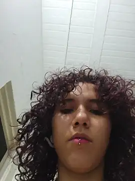 Chat XXX en directo de ISABELLA_STARK_