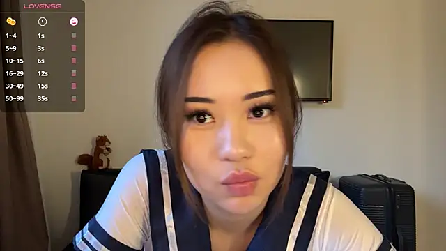 Ur_neighbor_Kira's Live XXX Chat