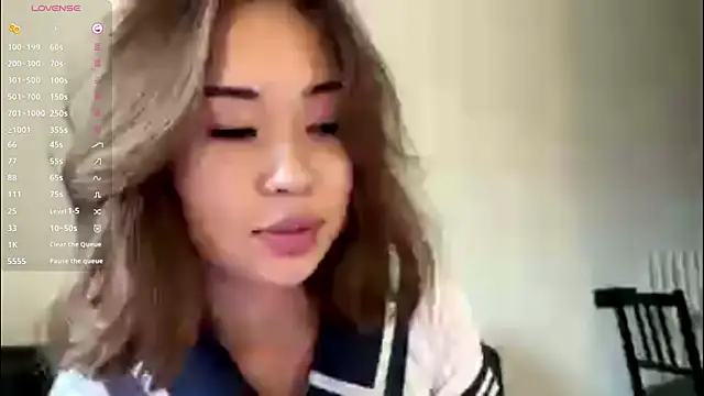 Ur_neighbor_Kira 在線直播表演