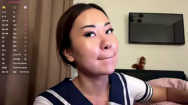Ur_neighbor_Kira Live XXX-Chat