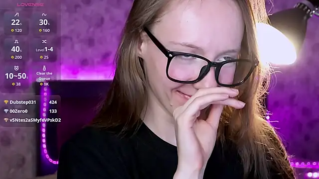 Why_me_stella Show in webcam