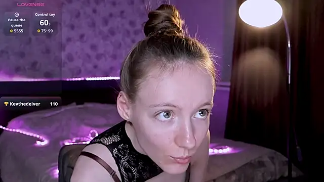 Show modela Why_me_stella na web-kameri