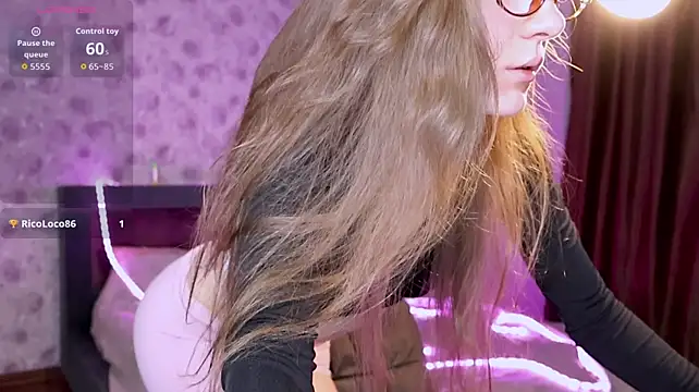 Why_me_stella live XXX chat