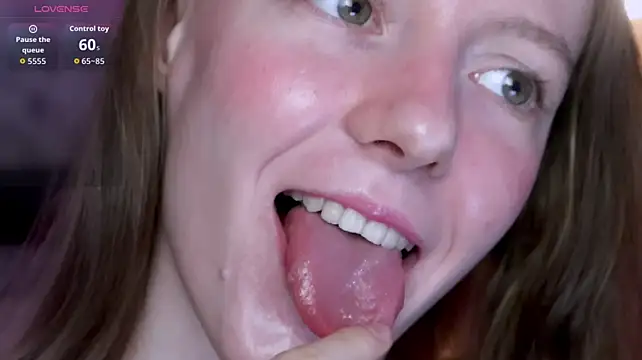 Why_me_stella's Webcam Show
