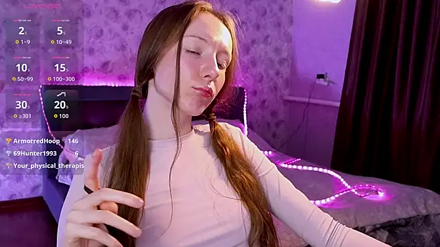 Why_me_stella Show in webcam