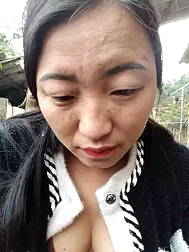 zhen-zo: διαδικτυακό σόου στην κάμερα