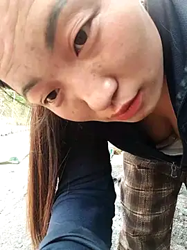 zhen-zo: διαδικτυακό σόου στην κάμερα