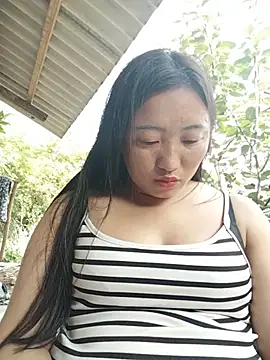 Show modela zhen-zo na web-kameri