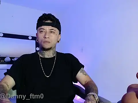 Pokazy przed kamerką – Dannystone2