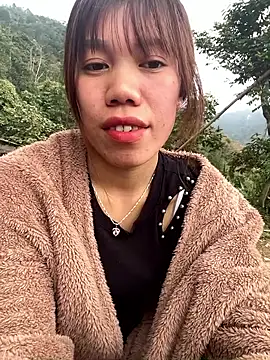 nhinhi-sexy's Webcam Show