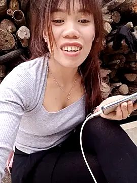 nhinhi-sexy: διαδικτυακό σόου στην κάμερα